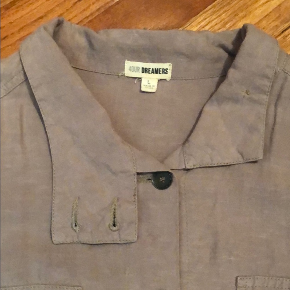 Flattering button down top - Picture 3 of 3
